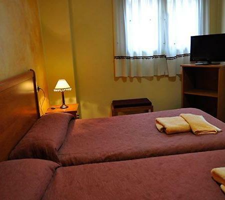 Hostal Puerta Del Valle 拉·希斯特尼加 外观 照片